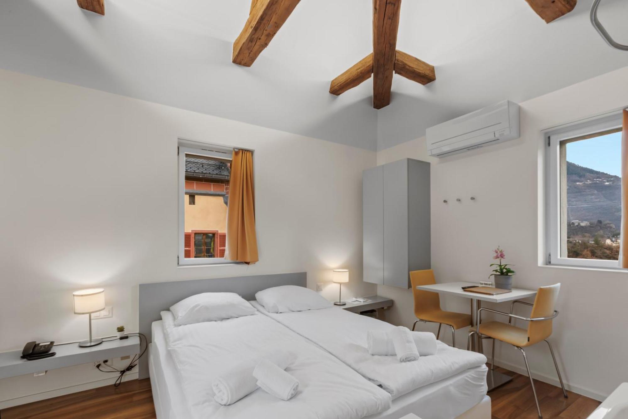 Hotel De La Poste Sierre Bagian luar foto