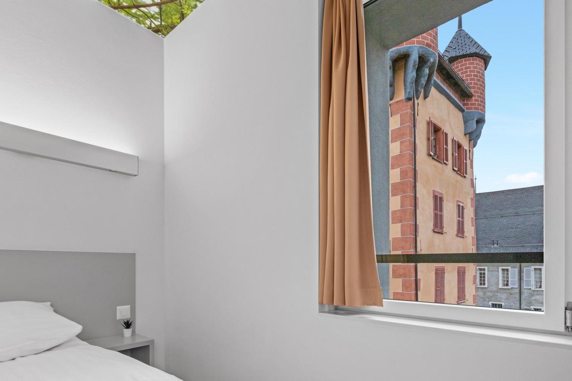 Hotel De La Poste Sierre Bagian luar foto