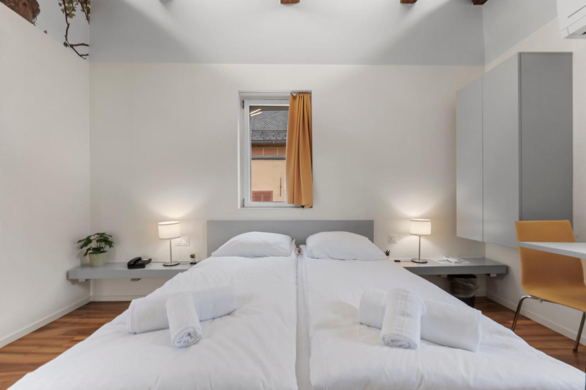 Hotel De La Poste Sierre Bagian luar foto