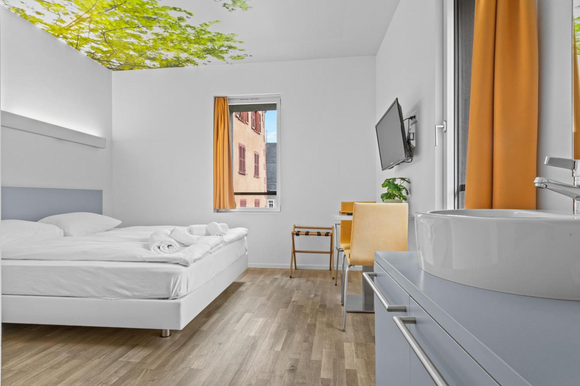Hotel De La Poste Sierre Bagian luar foto